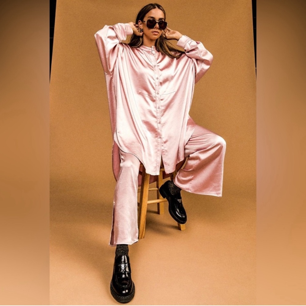 Lala size M oversized BLUSH PINK silk pajama set, lightly worn
